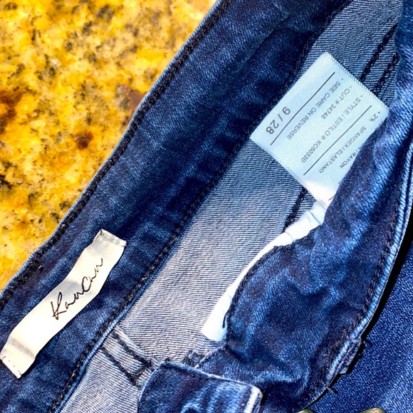 Used kancan high rise shorts. Size 9/28 - Picture 2 of 3